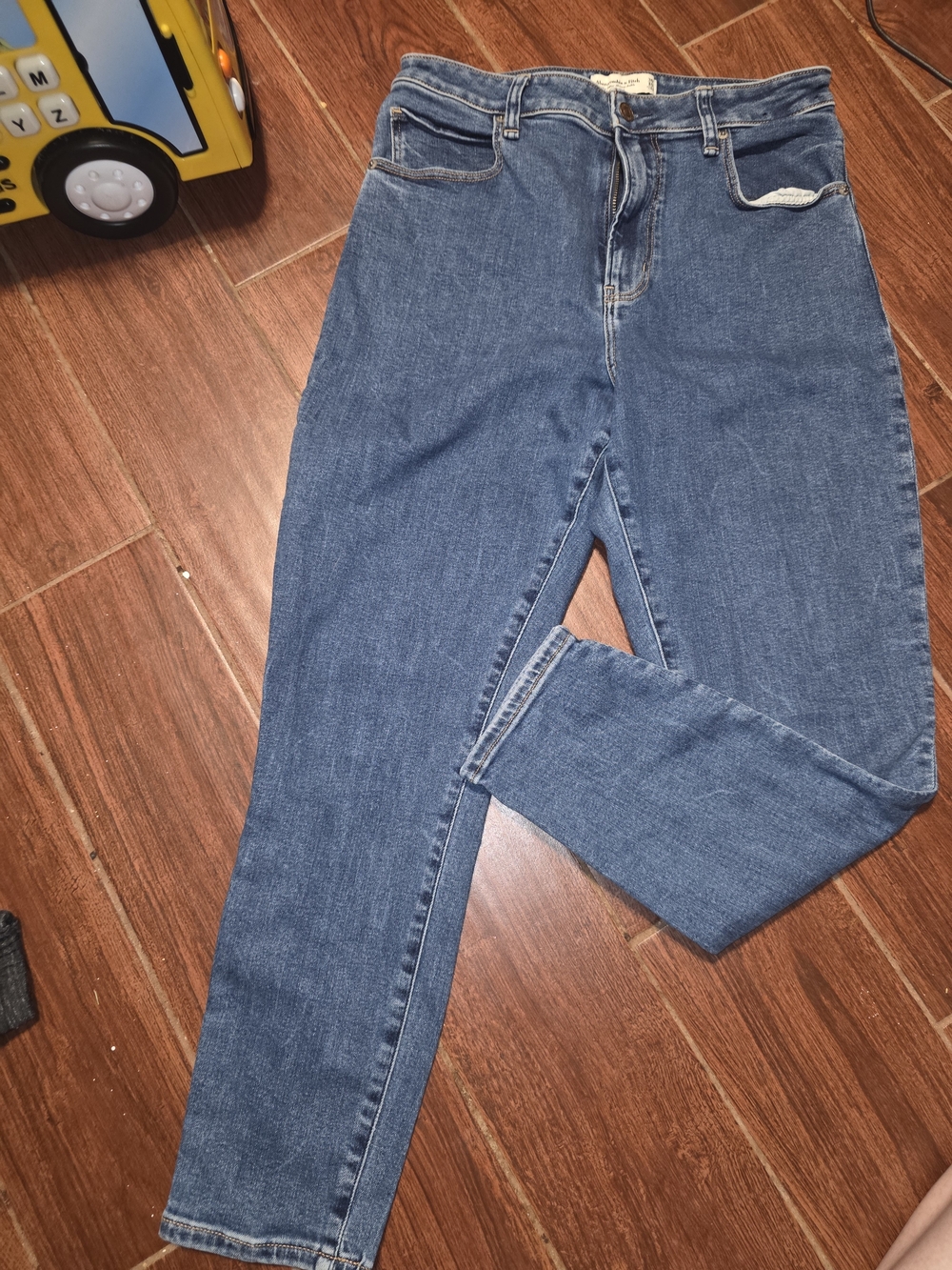 Abercrombie & Fitch High-Rise Medium Blue Women's Jeans